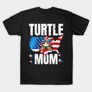 Kawaii Turtle Mom Usa Flag Funny Mama Mothers Day 4Th Of July T-Shirt